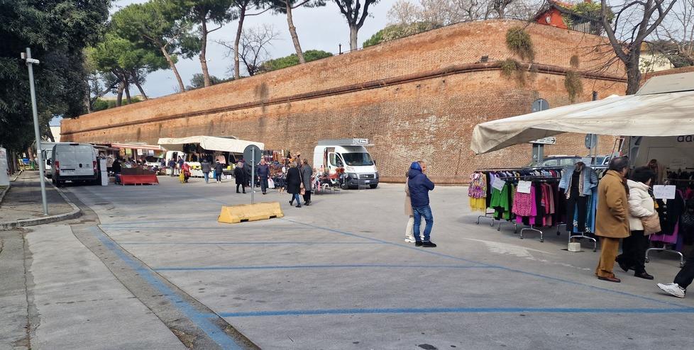 A Grosseto presto il mercato sarà più compatto. Via gli stalli di Porta Corsica