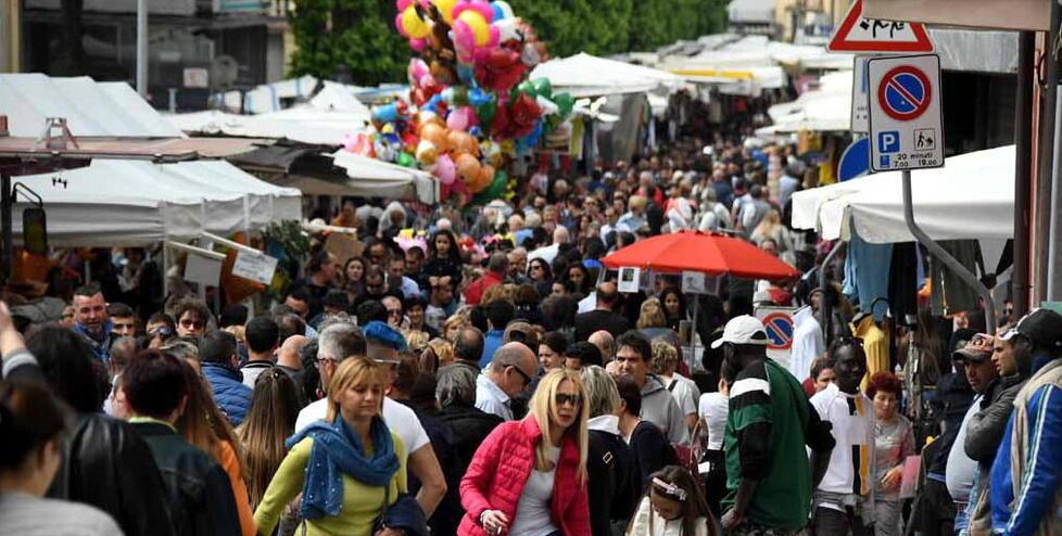 San Marco, la fiera di Avenza torna nel centro storico: la nuova mappa delle bancarelle
