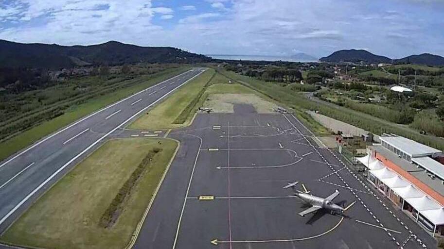 Caso aeroporto all’Elba: «Il referendum non ci piace, dovrebbe decidere la politica»