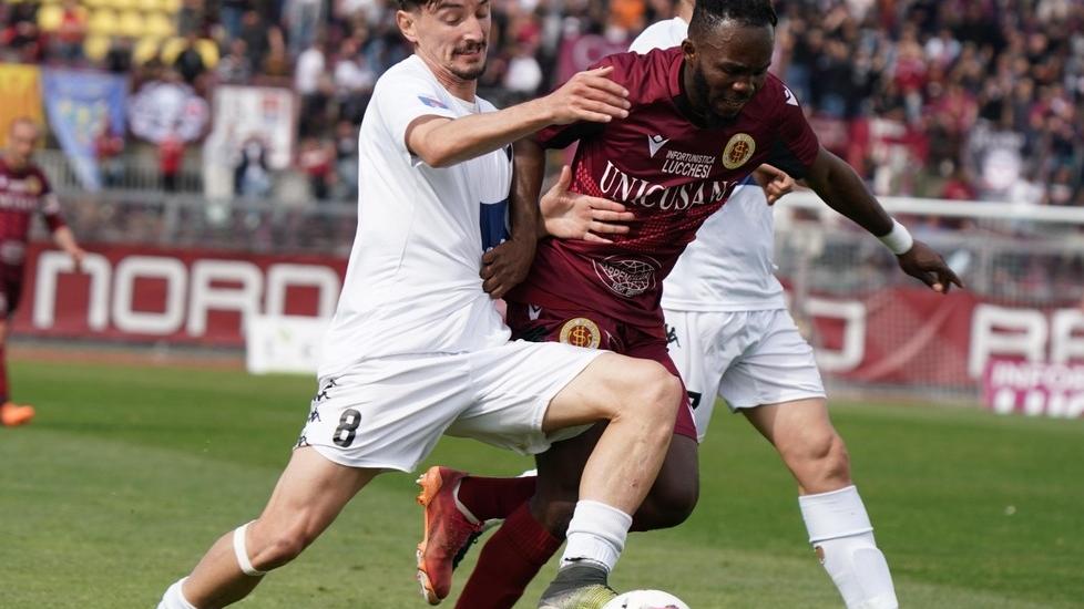 Intanto il Livorno punta almeno ai playoff. Oggi col Tau (ore 15) per abbattere un tabù