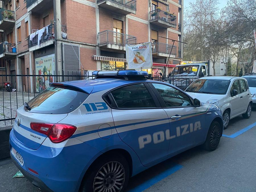 Commesso aggredito nel market di via Cesana, identificate e denunciate quattro persone