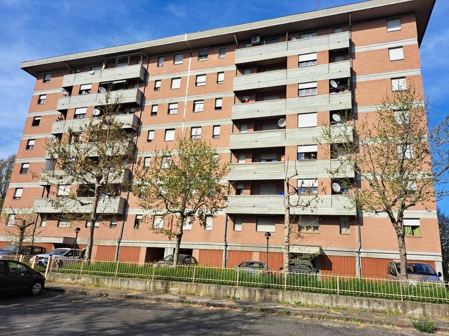 Modena. Bimba cade dal quarto piano: è in terapia intensiva
