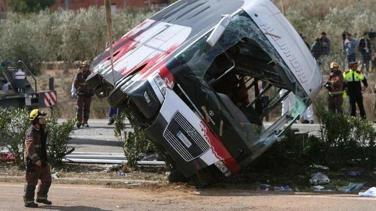 Il bus che si ribaltò in Spagna all’alba del 20 marzo 2016 e in cui morirono 13 studentesse fra cui la gavorranese Elena Maestrini