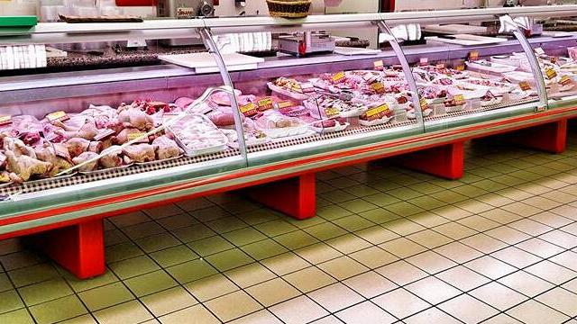 Valledoria, macellaio ruba 25 chili di carne nel posto di lavoro: arrestato