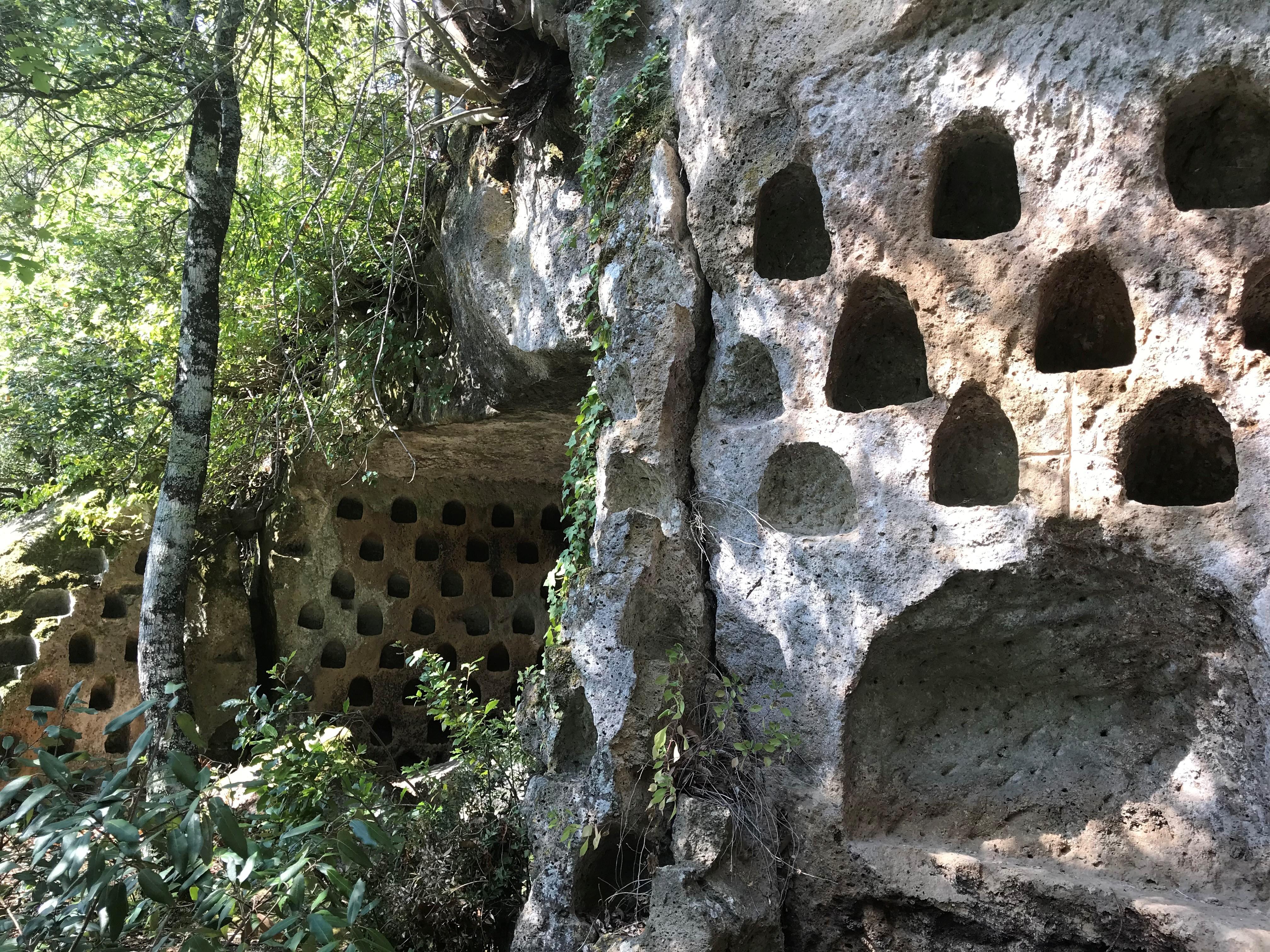 La necropoli di Vitozza (Sorano)