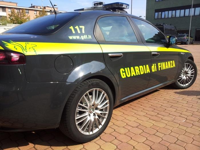 
	Un'auto della guardia di finanza (foto d'archivio)

