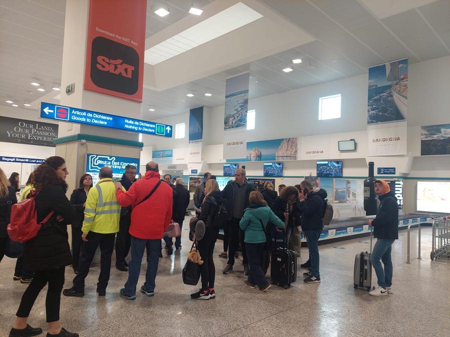 Temporale a Fiumicino: il volo partito da Alghero torna indietro