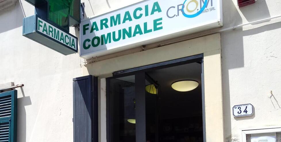 Una delle farmacie comunali gestite da Crom