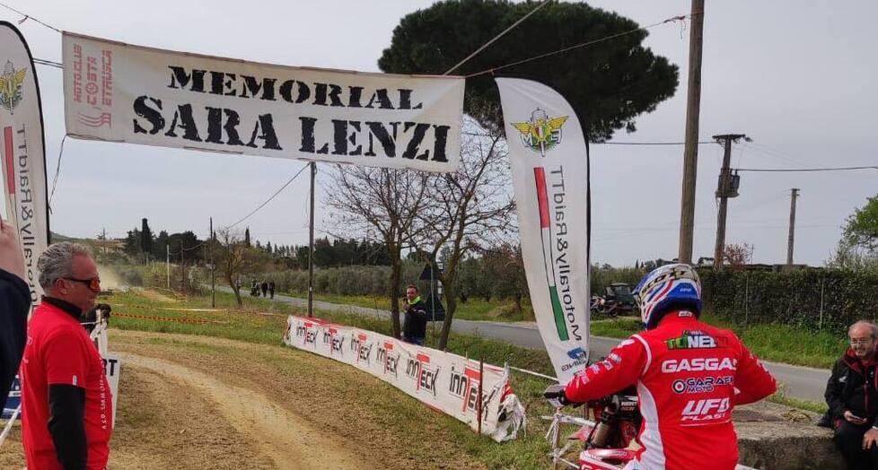 Un paese, 280 piloti: sport e spettacolo dedicati a Sara Lenzi