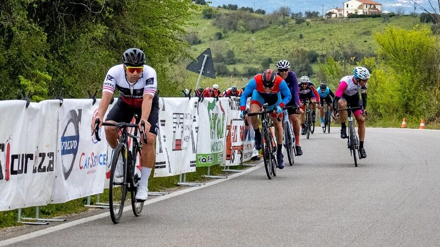 L’arrivo di Davide Appollonio (foto di Roberto Malarby)