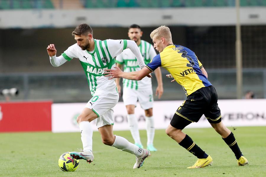 Serie A Il Sassuolo fa harakiri e regala la vittoria al Verona