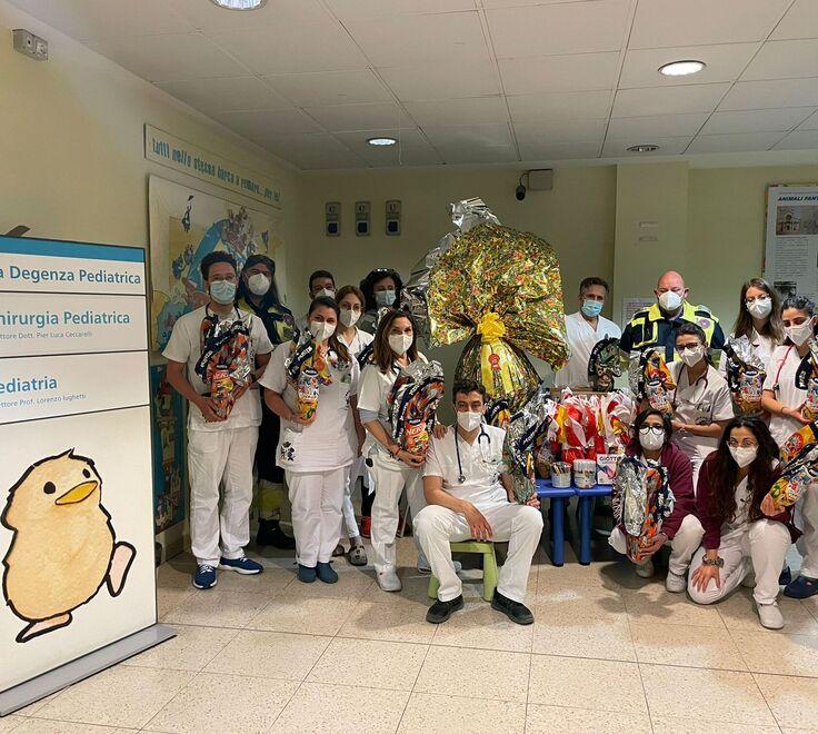Policlinico di Modena, uova e giochi per i bambini ricoverati nel reparto di Pediatria 