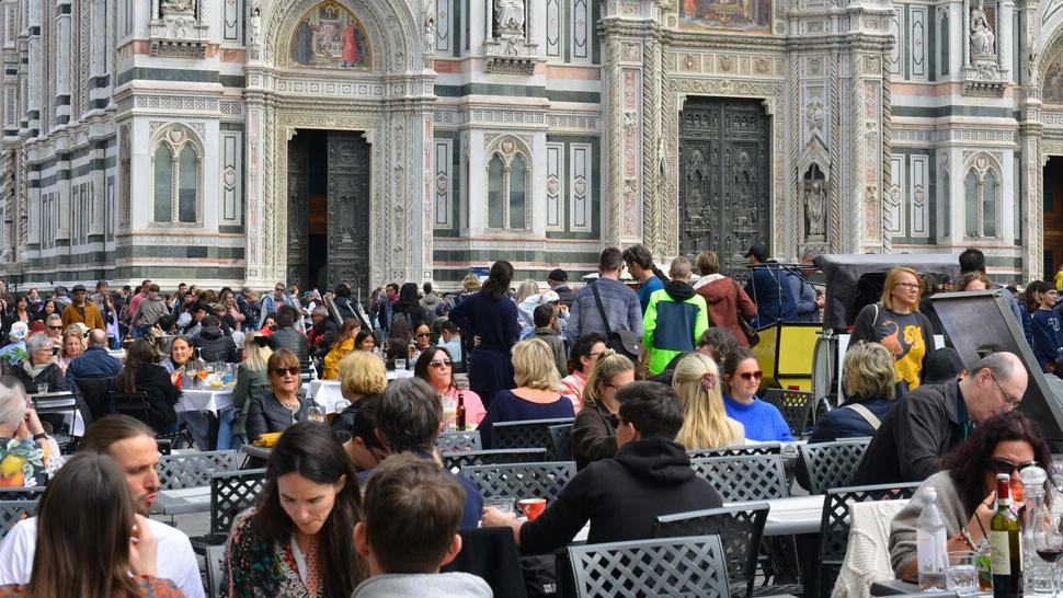 I love Firenze, la città è invasa: i turisti in aumento del 25%