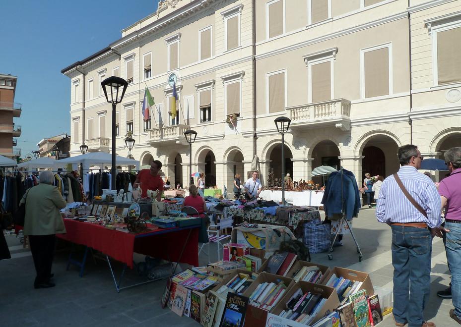 Portomaggiore, mercatino del riuso: gli anni passano, il blocco rimane