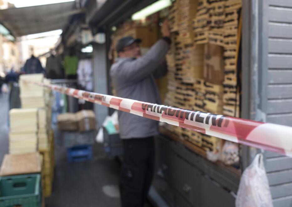 La rabbia dei commercianti: «Persi 70.000 euro di incassi»