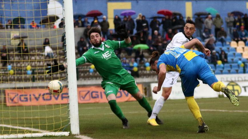 Carrarese, stop per Schiavi ed Energe. Salteranno il derby con la Lucchese