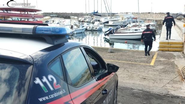 Controlli antidroga al moletto di Antignano, sequestrati hashish e cocaina