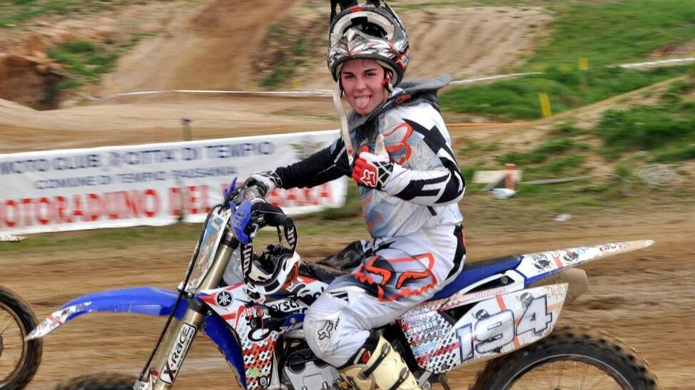 La favola di Alice pilota sarda nel paese delle motomeraviglie