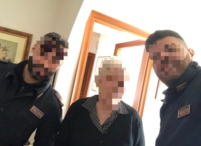 Sassari, nonnina di 93 anni è sola e chiama il 113: la polizia le prepara il pranzo di Pasqua 