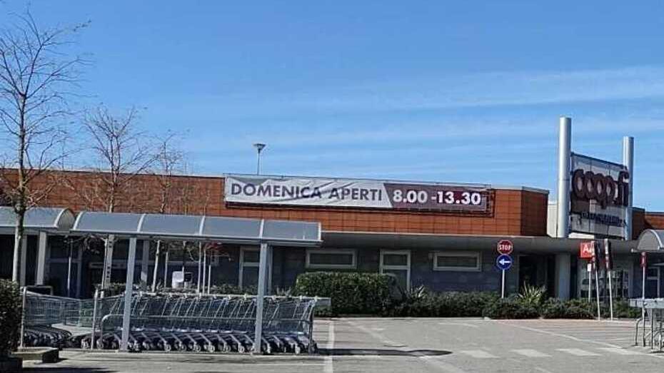 Fucecchio, ladri accerchiati dai passanti e costretti alla fuga a mani vuote