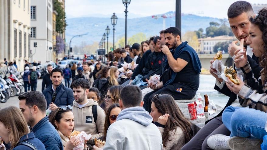 Firenze, stop al “mangificio” in zona Unesco: cosa prevede la stretta di Palazzo Vecchio