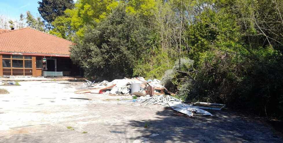 Monsummano, fiamme di notte all’ex Chalet. Da locale cult a ricovero di senzatetto, qui ha cantato anche David Bowie