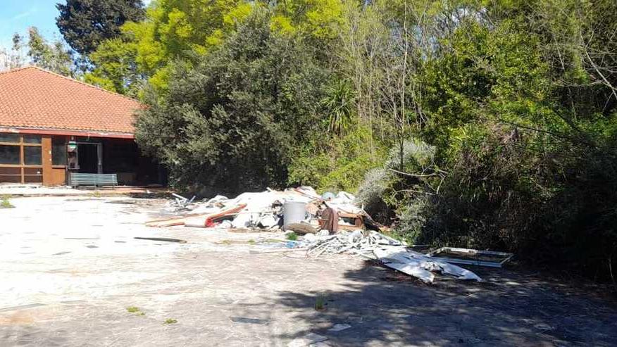 Monsummano, fiamme di notte all’ex Chalet. Da locale cult a ricovero di senzatetto, qui ha cantato anche David Bowie