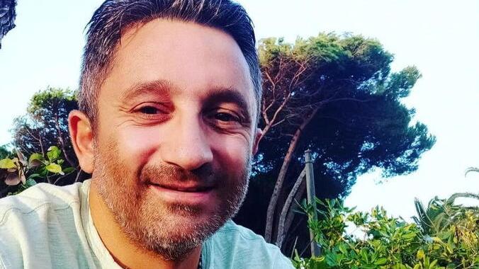 Malato di fibromialgia, da mesi aspetta una visita urgente: «La sanità ci ha abbandonati»