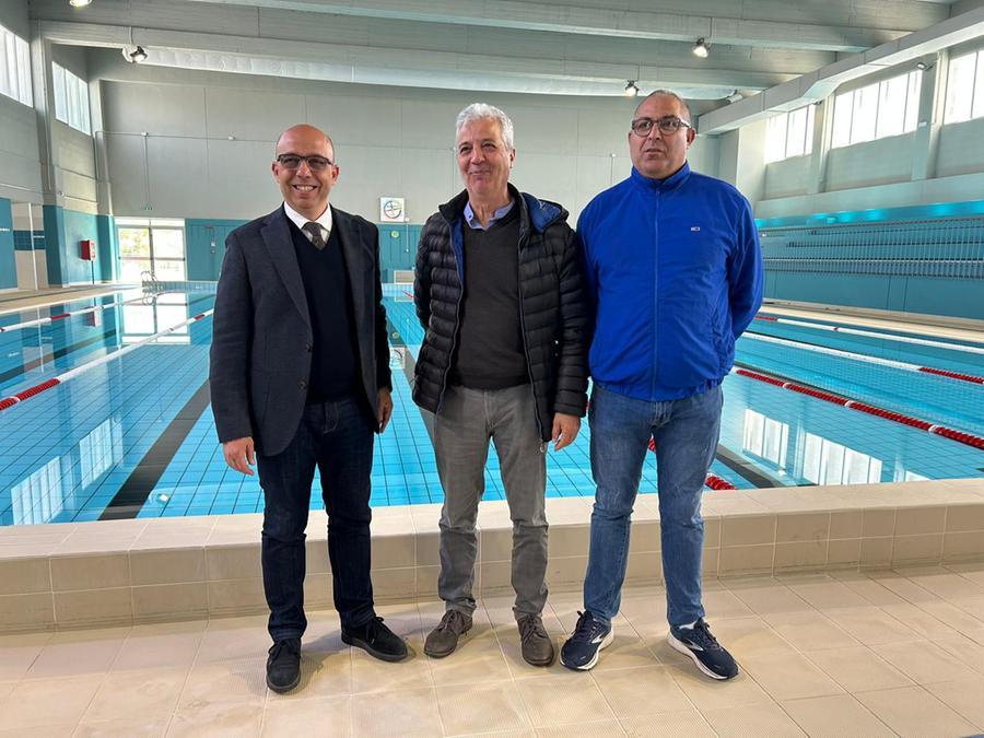 
	Da sinistra il sindaco Massimiliano Sanna, l'assessore Antonio Franceschi e il gestore della piscina Michele Zucca


