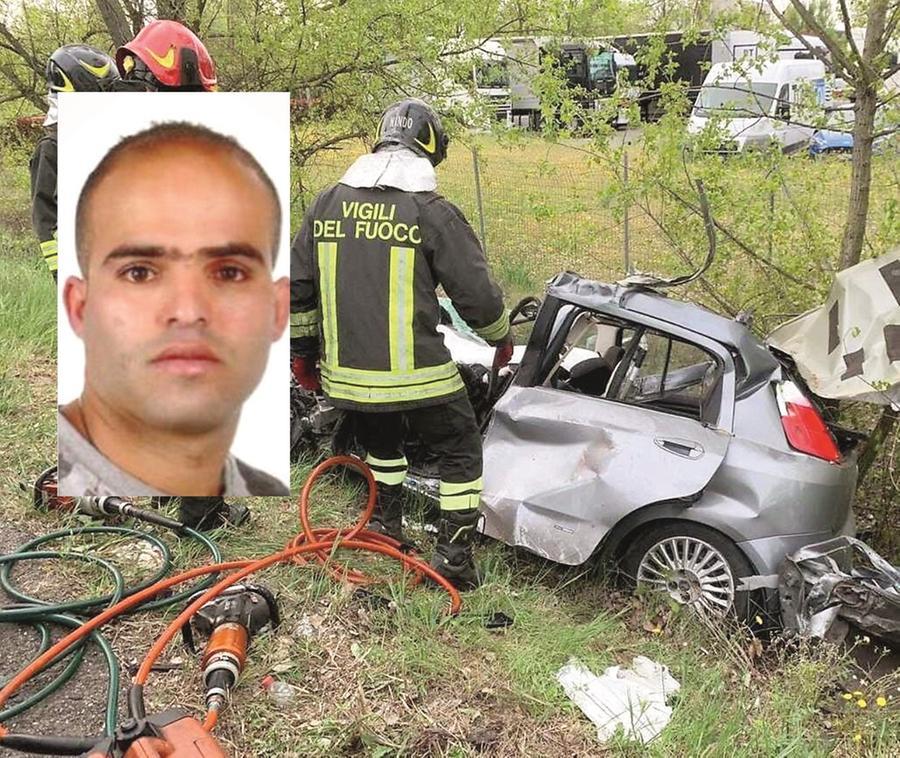 Scontro fra tre mezzi ad Anzola Muore un muratore modenese di 38 anni