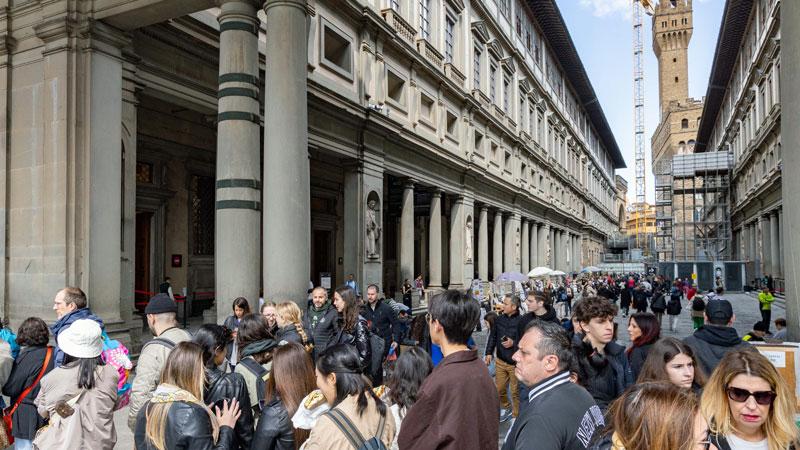 Nardella rilancia il pass digitale per i turisti che entrano a Firenze