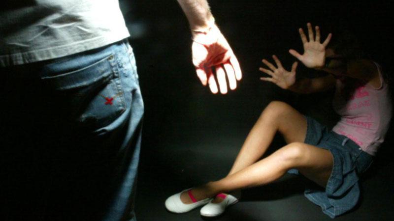 Ventenne pratese accusa il collega di averla violentata in albergo