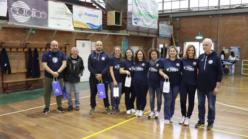 Spalti gremiti per la pallavolo a Piombino. Uno spettacolo da tutta Italia 