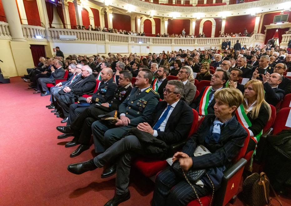 Ferrara, furti in calo e 90 kg di droga sequestrati: la polizia di Stato attraverso i numeri