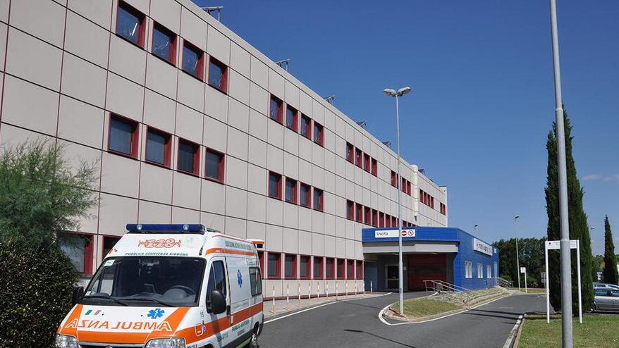 Aggrediti dopo la discoteca: il compleanno di un gruppo di ragazzi di Cecina finisce in ospedale