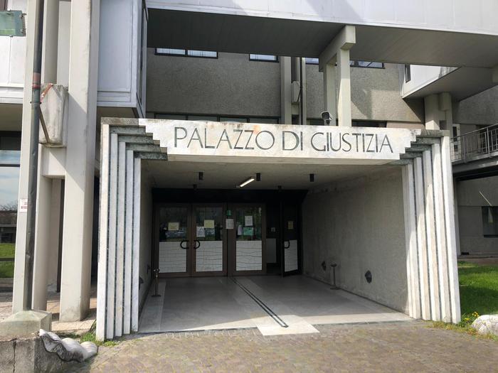 Giustizia fai da te: sette cinesi accusati di odio razziale