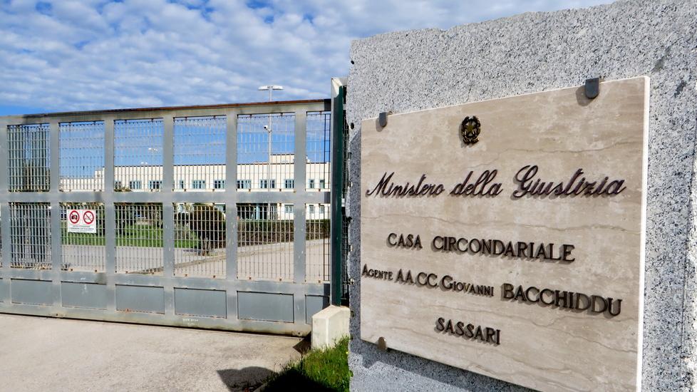 Sassari, il rapinatore dell’ottico resta in carcere