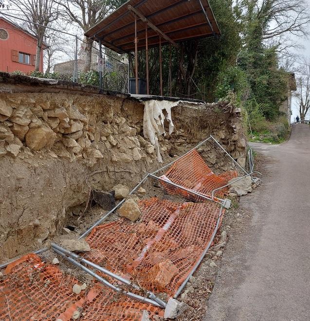 Pavullo. A Montebonello si toglie la strettoia ma il cantiere è fermo da 5 mesi 