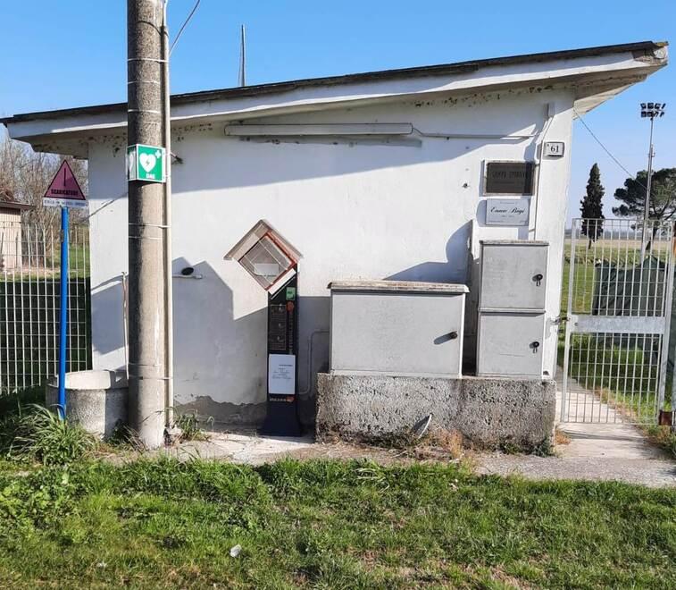 «Defibrillatore con le pile scariche quindi inutilizzabile sul paziente»