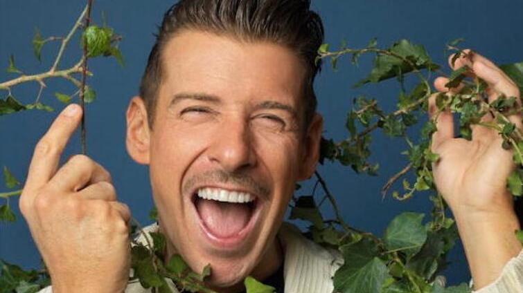 Gabbani conduttore e showman su Raiuno con “Ci vuole un fiore”