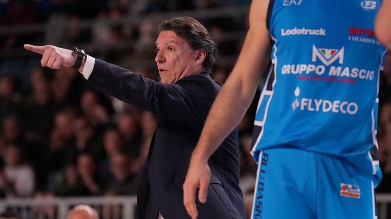 Al PalaCarrara la Treviglio di Finelli: «Pistoia ha il miglior duo di stranieri»
