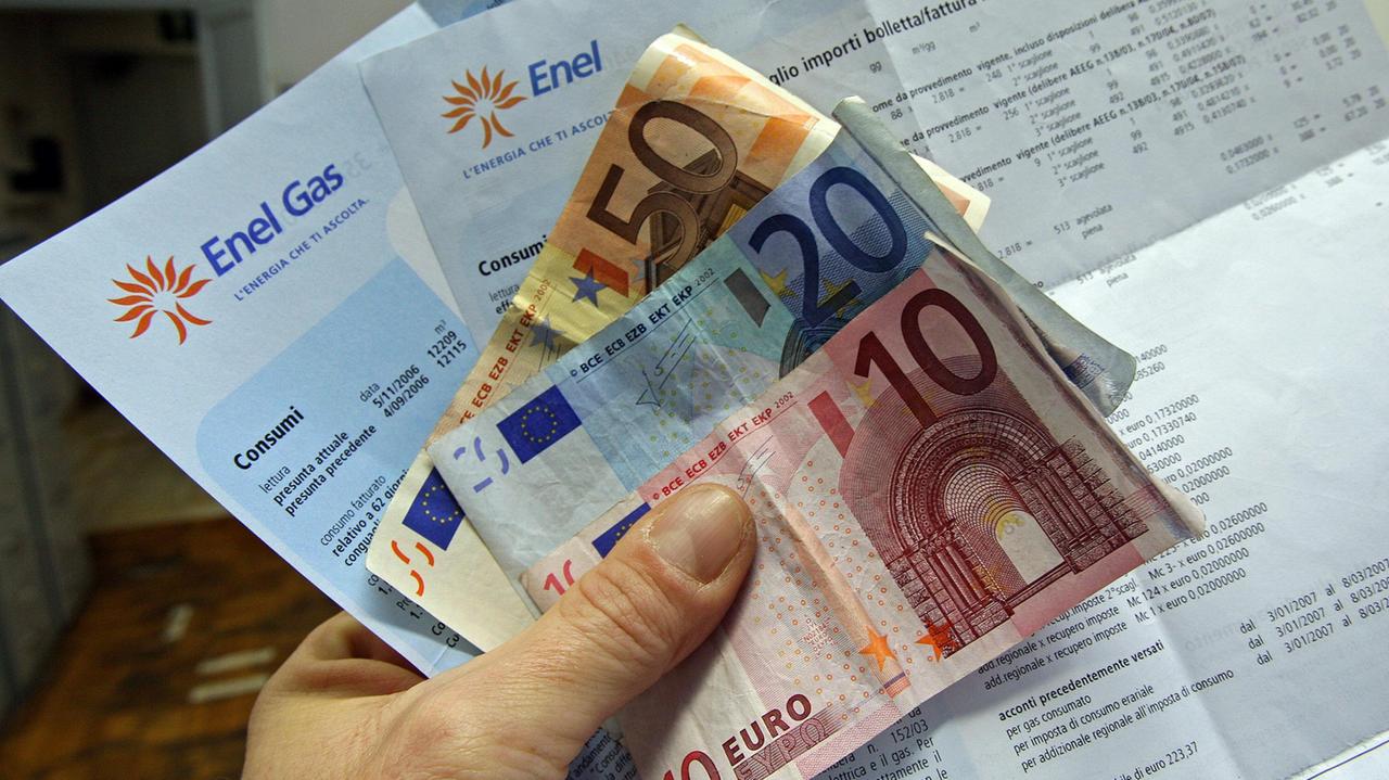 Tariffe luce e gas, via agli aumenti