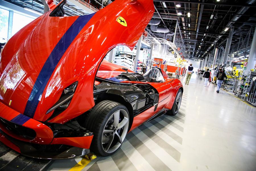 Maranello. Ferrari a gonfie vele, approva bilancio e dividendo di 1,81 euro (+33%). Entro 2025 auto elettrica
