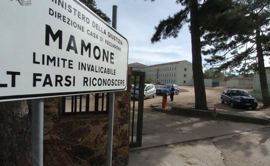 Mamone, detenuto denunciato: aveva un telefonino