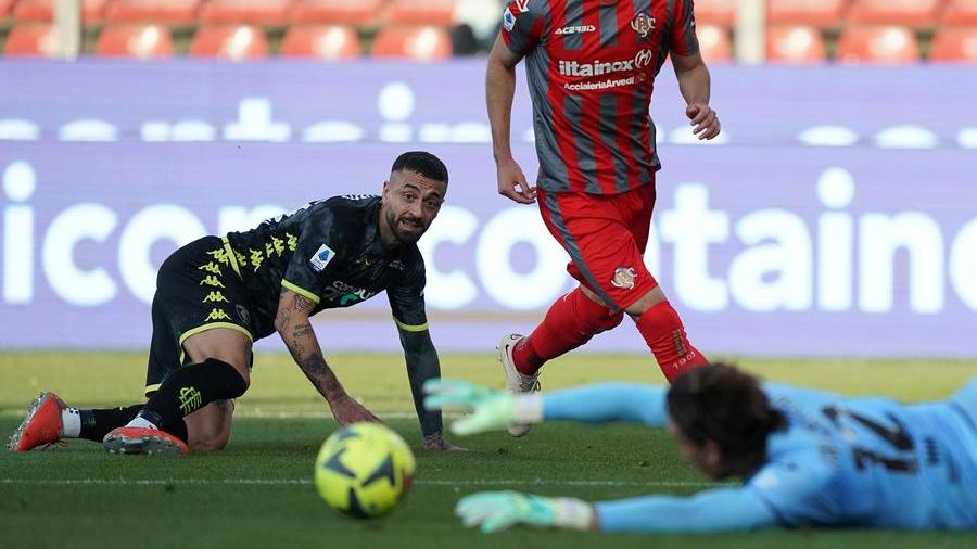 Un tentativo di Francesco Caputo verso la porta di Carnesecchi