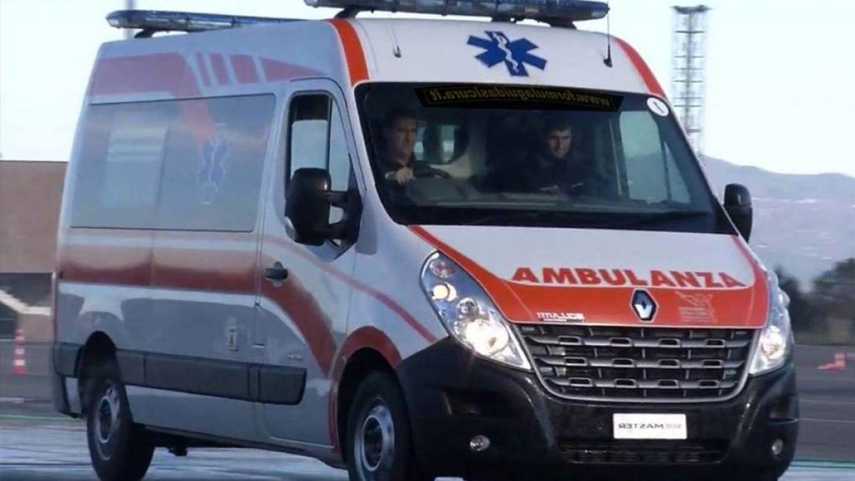 Malati di cancro lasciati “a piedi”: «Per la chemio ti paghi il viaggio». Perché succede in Toscana