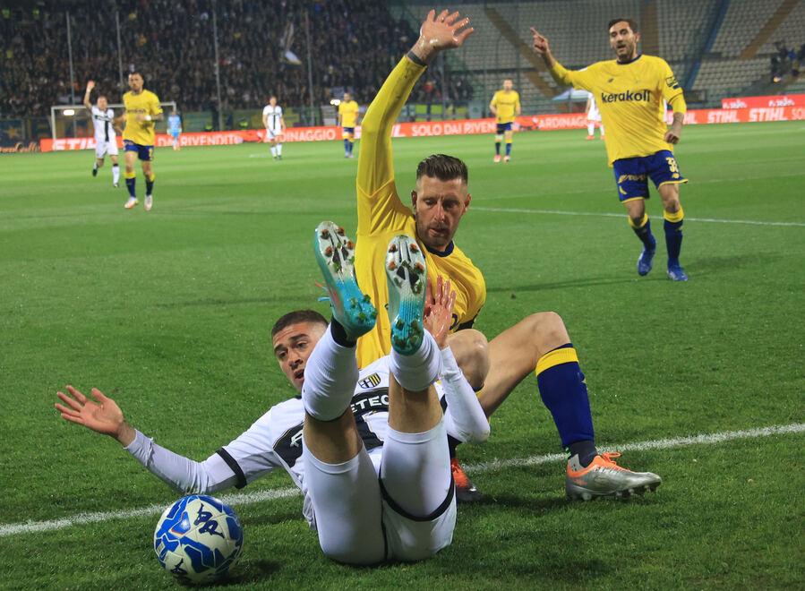 Modena-Parma. Tesser: «Ottima prova Questo è lo spirito giusto per arrivare a salvarci» 