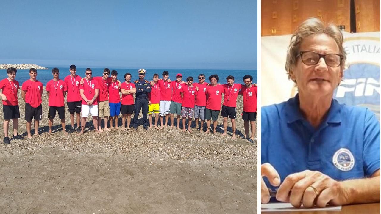 Cecconi insieme a un gruppo di bagnini appena formati