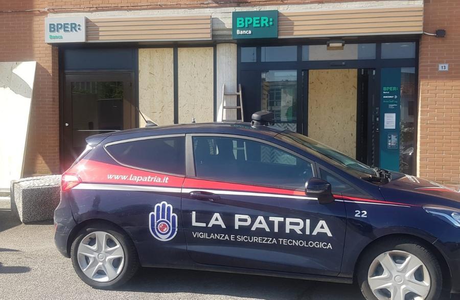 Campogalliano, assalto al bancomat con due esplosioni
