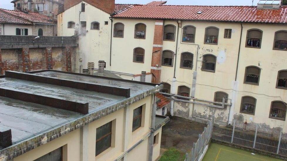 Clochard pestati a sangue, due viareggini in carcere
